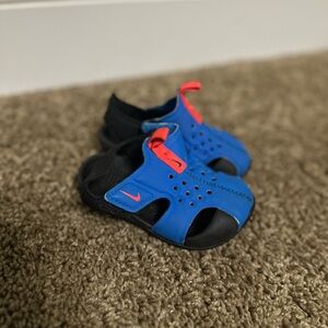 Nike Kids Blue and Black Sandals with Red Accents